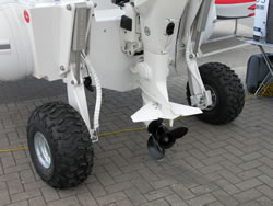 trantsevye-kolesa-na-lodke