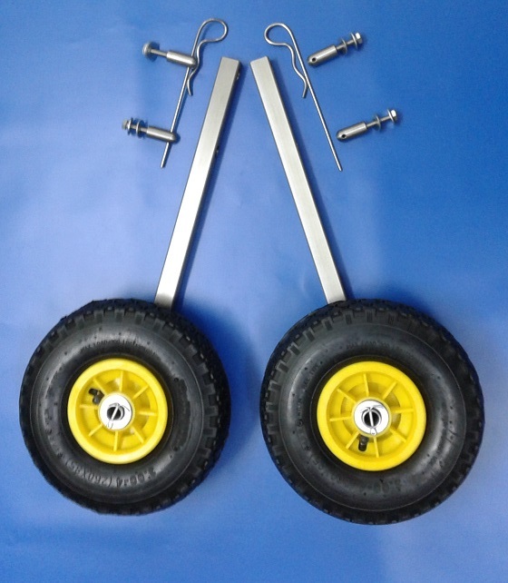 Kolesa trantsevyye dlya pvkh lodki katamarana KT9N na trantsevykh pal'tsakh iz nerzhaveyushchey stali