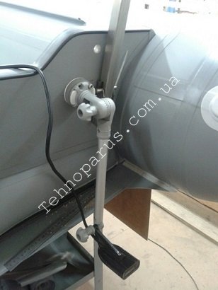 trantsevye-kolesa-lodka-s-intertseptorom