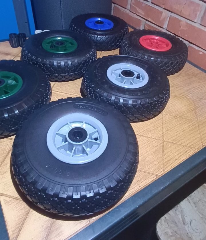 Колесо пінополіуретанове 3.00-4 на пластиковому диску Колесо пінополіуретанове 3.00-4 на пластиковому диску