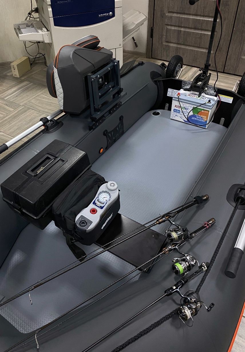 Стійка стандартна, опора для крісла, сидіння в човен ПВХ opora stiyka standartna zanyzhena dlya krisla v choven pvkh na likpaz tekhnoparu