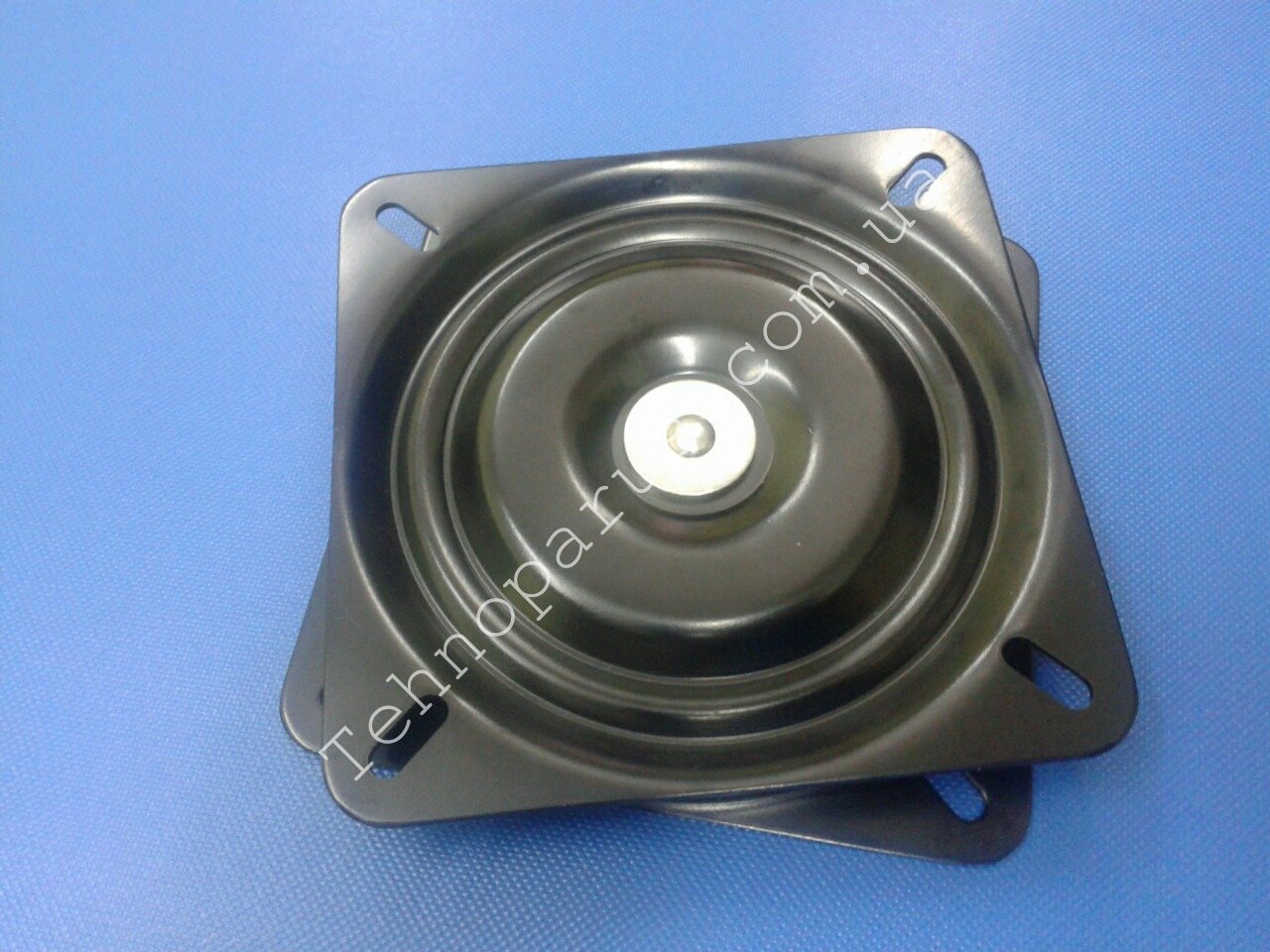 поворотная площадка для кресла в лодку