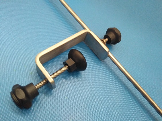 Strubtsina iz nerzhaveyushchey stali dlya datchika ekholota na lodku PVKH