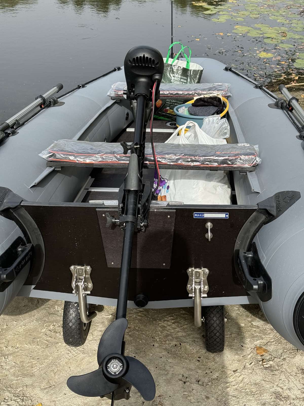 Transom wheels kt3nrk made of reinforced stainless steel on the original kolibri dsl 360