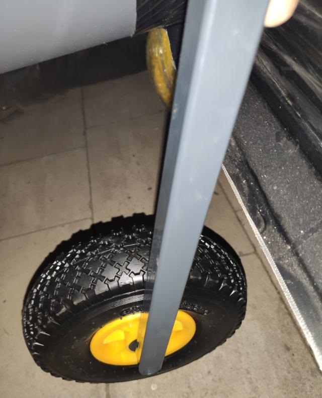 Транцевые колеса КТ4 на лодке Naviator. Лодка с интерцептором и НДНД blank