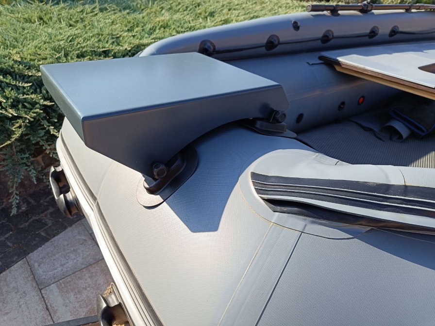 Bow platform for electric anchor, winch