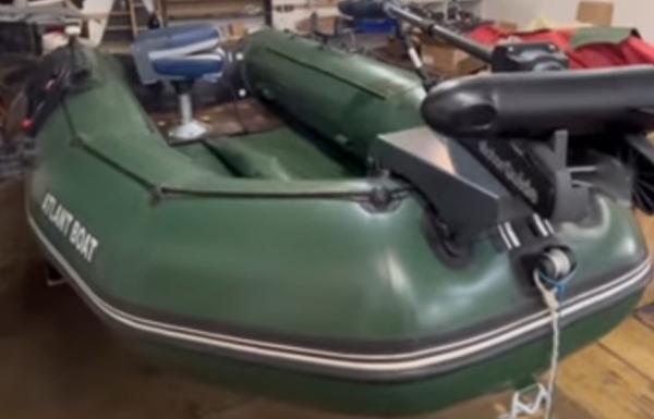 Кріплення майданчик з алюмінію на ніс або борт надувного човна пвх для GPS якоря Haibo iPenguin, Haswing Cayman, Minn Kota, MotorGuide Aluminum mounting platform for the bow, stern, and side of a PVC inflatable boat for GPS anchors for Haibo iPenguin, Haswing Cayman, Minn Kota, and MotorGuide