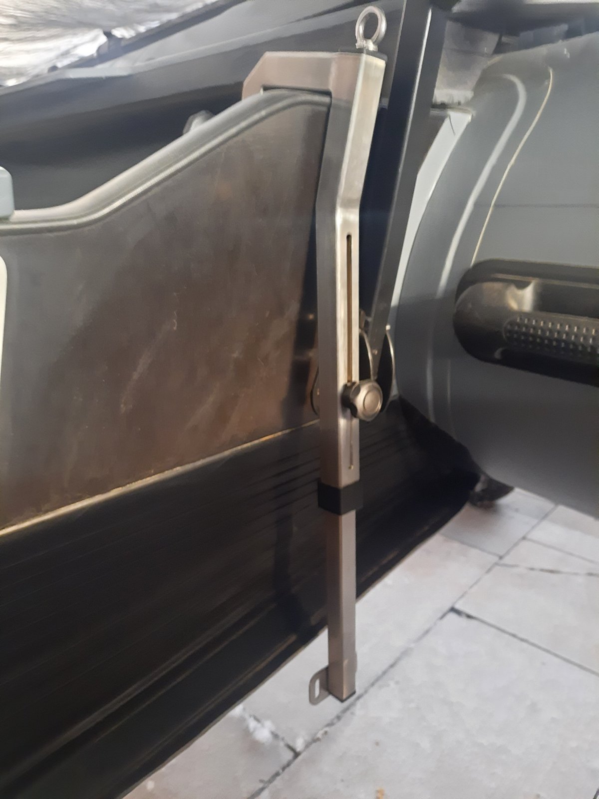 Струбцина кріплення великих датчиків ехолота типу Lowrance, Garmin на лодках ПВХ з надувним дном низького тиску чи інтерцептором із нержавійки