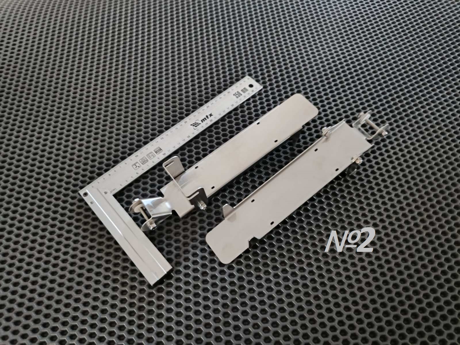 Stainless steel platform for large Lowrance EAGLE Tripleshot sonar sensors.