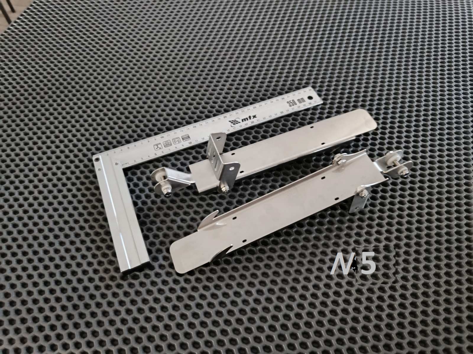 Lowrance HOOK REVELTripleshot stainless steel sonar sensor mount