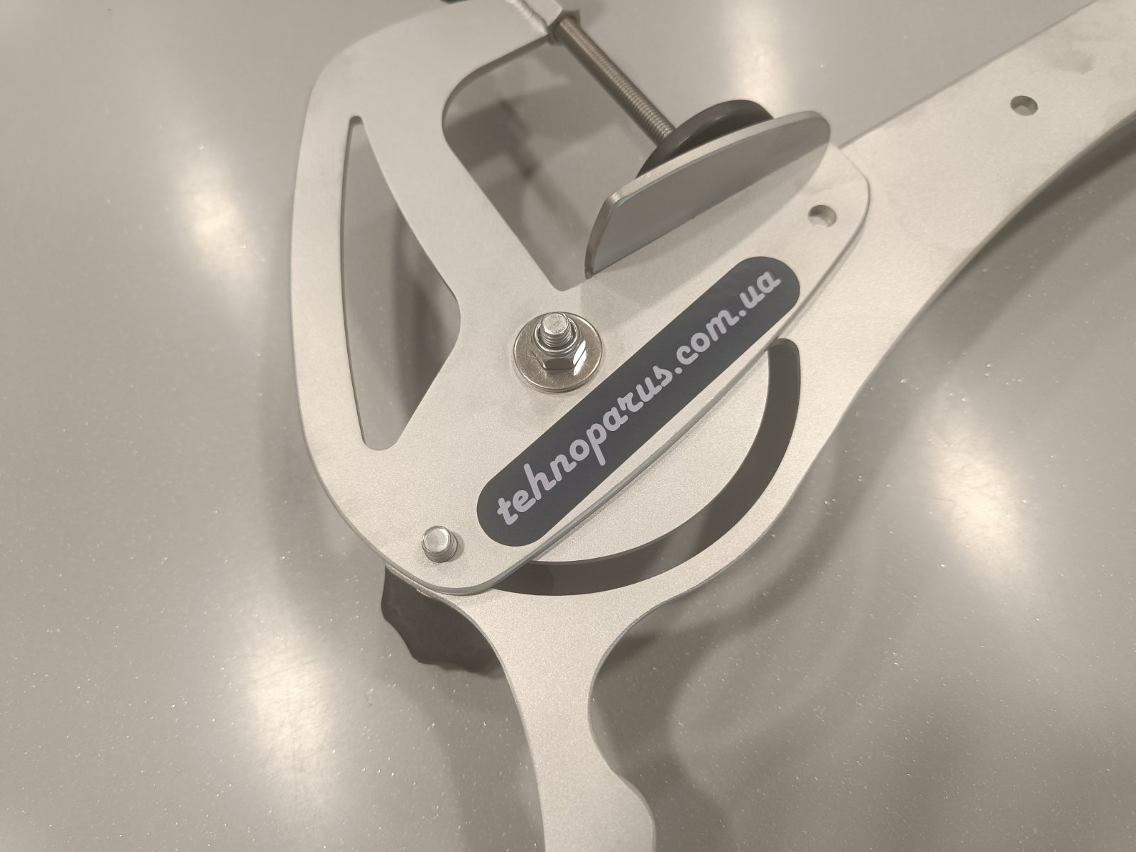 Swivel and folding clamp BC (without using a pocket) + stainless steel platform for large and heavy fishfinder sensors LLowrance Active Imaging, Active Imaging 3-in-1, Active Imaging 2-in-1, Totalscan, LSS, LSS-2, StructureScan3D. Elite Ti, Elite Ti2, HDS Live, Lowrance EAGLE, Lowrance HD, Humminbird, Lowrance HOOK REVEL Tripleshot, Garmin GT 56, Garmin GT 20, Garmin GT 24, Garmin GT 36, Garmin GT 36, Garmin GT 52, Garmin GT 54